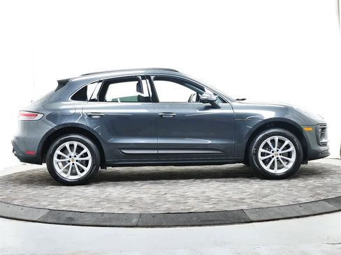 Used 2025 Porsche Macan image 8
