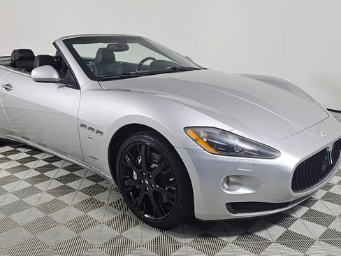 Used 2012 Maserati GranTurismo Convertible 2D image 2