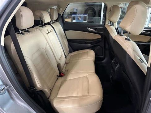 Used 2022 Ford Edge SEL w/ Convenience Package image 30
