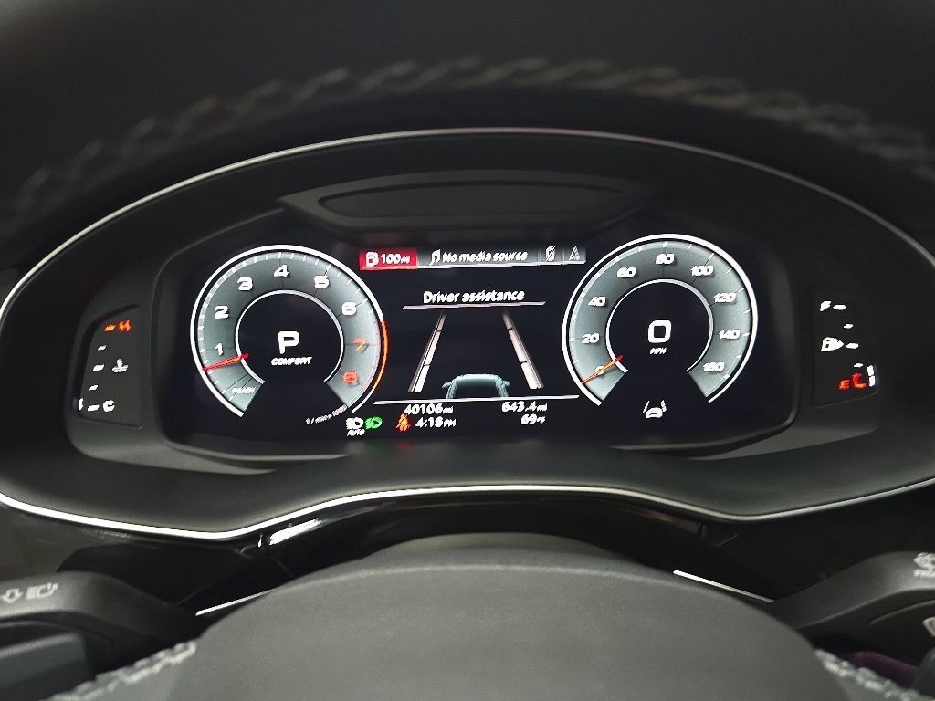 Used 2023 Audi Q8 Premium Plus w/ Premium Plus Package AWD/4WD image 23