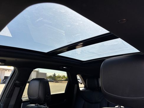 Used 2023 Cadillac XT5 Premium Luxury image 11