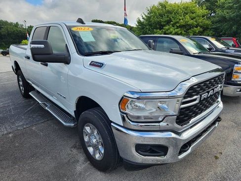 Used 2024 RAM 2500 Big Horn AWD/4WD image 1