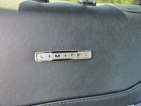 Used 2022 Ford F150 Limited image 31