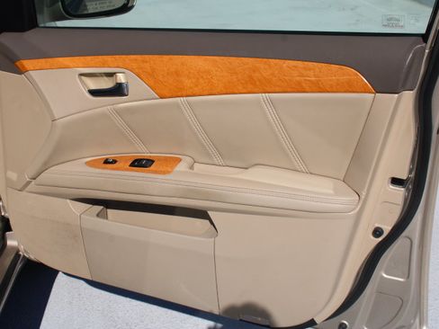 Used 2007 Toyota Avalon Limited FWD image 18