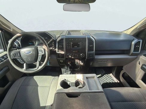 Used 2017 Ford F150 XLT AWD/4WD image 9
