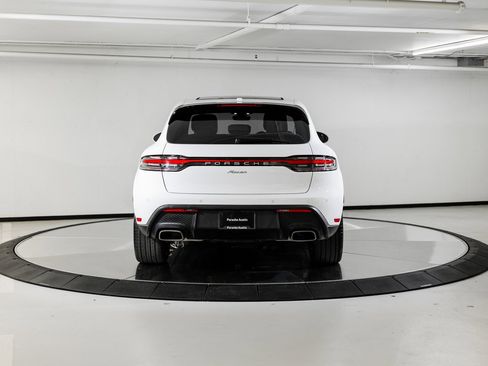 Certified 2025 Porsche Macan image 6