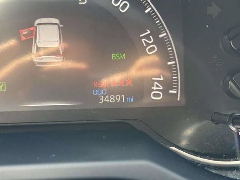 Used 2023 Toyota RAV4 SE w/ SE Grade Weather Package AWD/4WD image 21