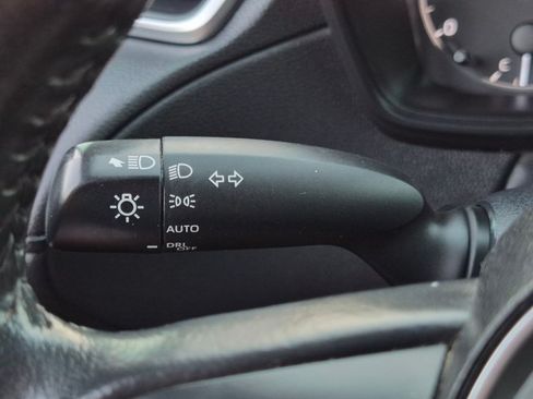 Used 2023 Toyota Corolla Cross LE w/ Moonroof Package FWD image 16