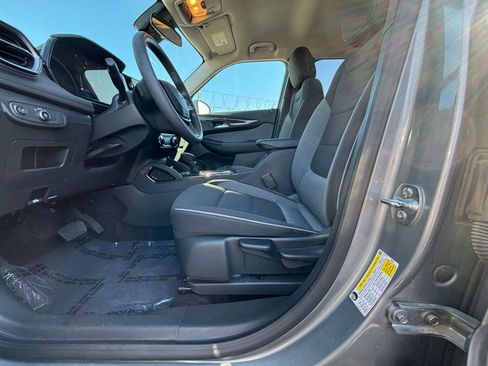 Used 2025 Chevrolet TrailBlazer LT image 24