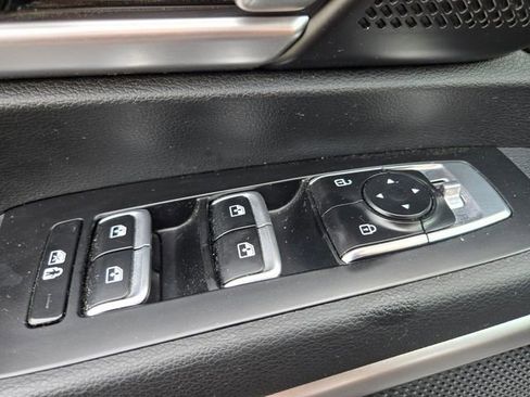 Used 2025 Kia Telluride S AWD/4WD image 36