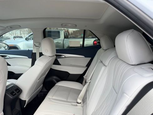 New 2026 Buick Envision Avenir image 9