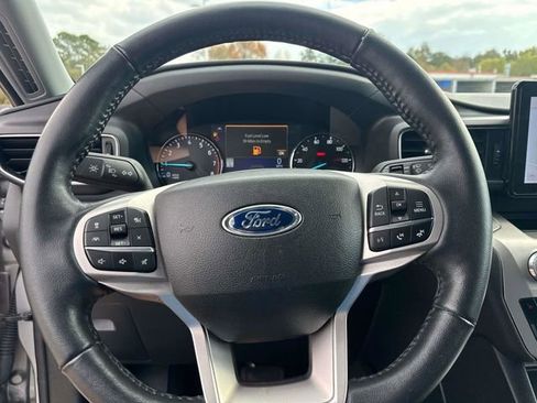 Used 2022 Ford Explorer XLT w/ Equipment Group 202A image 26