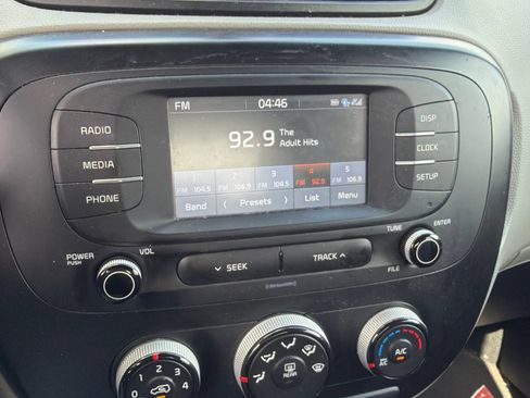 Used 2019 Kia Soul FWD image 9
