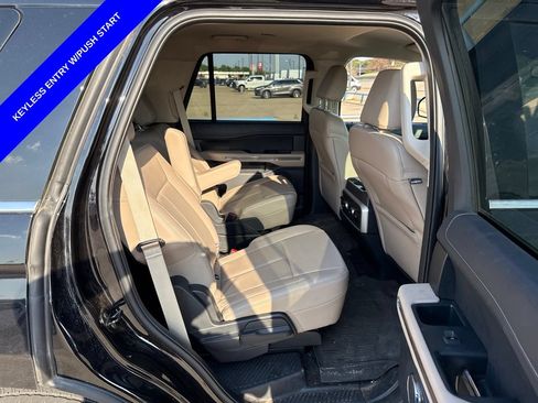 Used 2023 Ford Expedition XLT AWD/4WD image 13