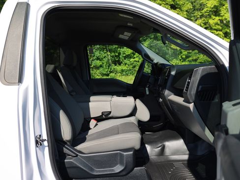 Certified 2019 Ford F150 XL w/ Equipment Group 101A Mid AWD/4WD image 17