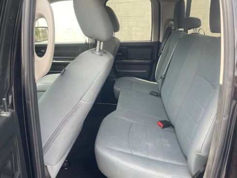 Used 2019 RAM 1500 Express AWD/4WD image 15