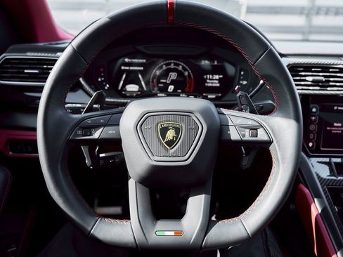 Used 2024 Lamborghini Urus S AWD/4WD image 58