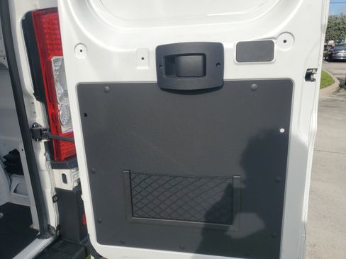 Used 2025 RAM ProMaster 2500 w/ Convenience Group FWD image 10