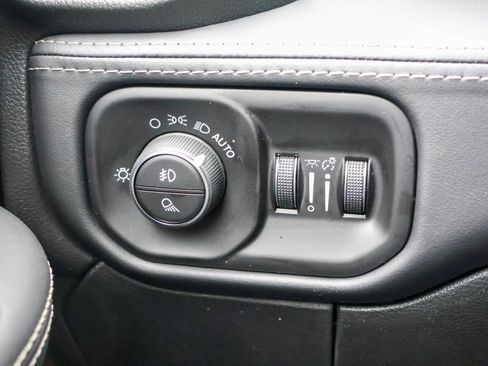 New 2026 RAM 2500 Limited AWD/4WD image 32