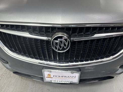 Used 2018 Buick Enclave Essence AWD/4WD image 26