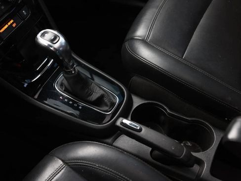 Used 2019 Buick Encore Essence FWD image 17