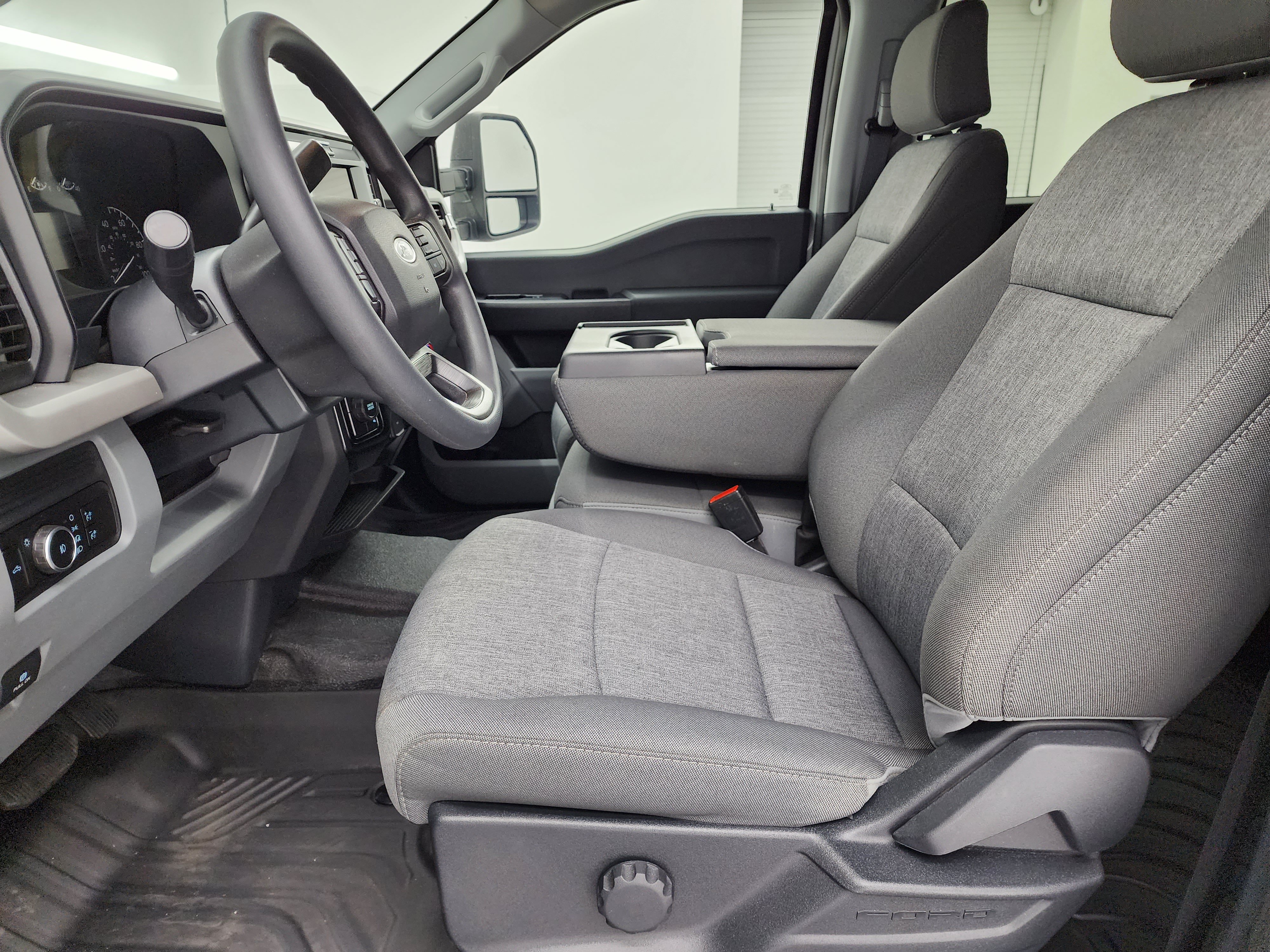 Used 2025 Ford F350 XL w/ 360-Degree Camera Package AWD/4WD image 8