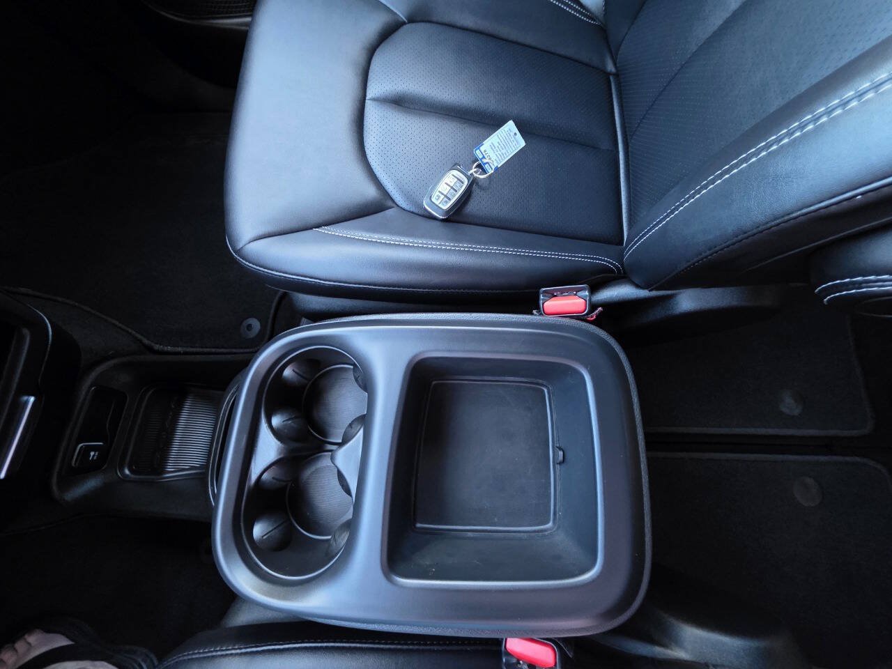 Used 2026 Chrysler Pacifica Select FWD image 34