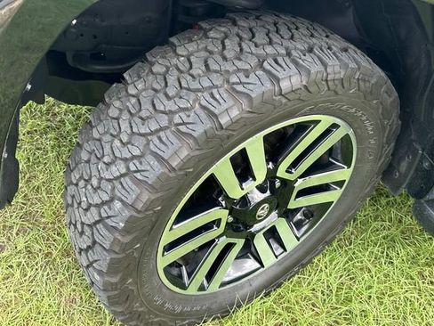 Used 2022 Toyota 4Runner Limited image 11