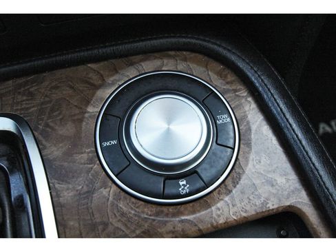 Used 2021 Nissan Armada SL w/ Captain's Chairs Package RWD image 31