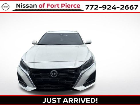 Certified 2024 Nissan Altima 2.5 SV w/ SV Premium Package FWD image 1