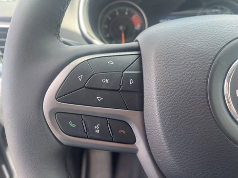 Certified 2022 Jeep Cherokee Limited w/ Elite Package image 23