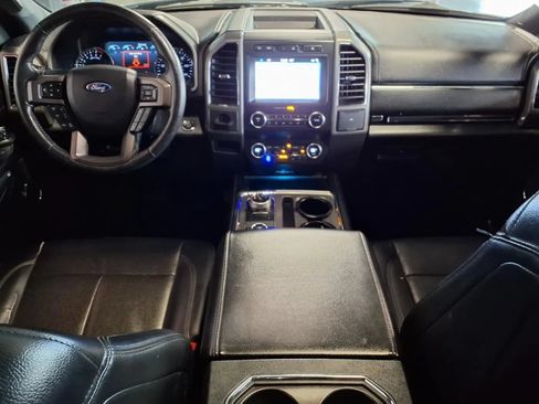 Used 2019 Ford Expedition XLT w/ Equipment Group 202A AWD/4WD image 17