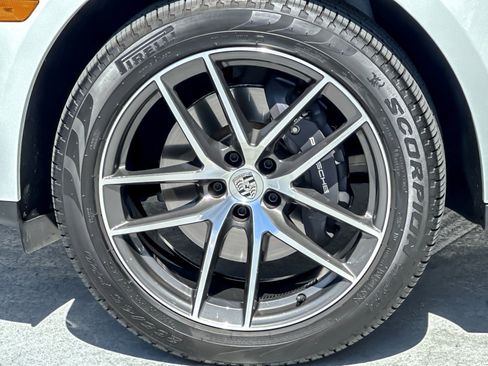 Used 2026 Porsche Macan AWD/4WD image 26