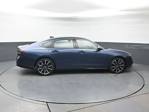 Certified 2024 Honda Accord Touring image 7