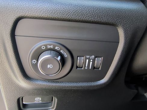 New 2025 Jeep Grand Cherokee L Limited image 16