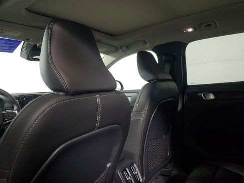 New 2026 Volvo XC40 B5 Core w/ Climate Package image 14