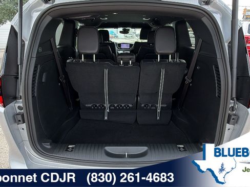 New 2026 Chrysler Pacifica Select w/ S Appearance Package FWD image 16