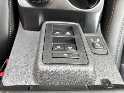 New 2025 Ford Bronco Badlands image 14