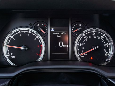 Certified 2023 Toyota 4Runner TRD Off-Road Premium w/ Moonroof Package AWD/4WD image 41