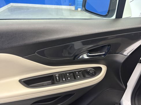 Used 2022 Buick Encore Preferred w/ Safety Package image 10