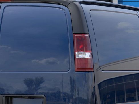 New 2025 Chevrolet Express 3500 w/ Driver Convenience Package image 11