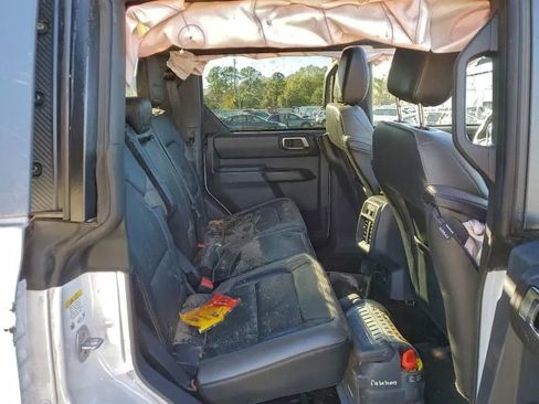 Used 2025 Ford Bronco Outer Banks w/ Sasquatch Package image 10