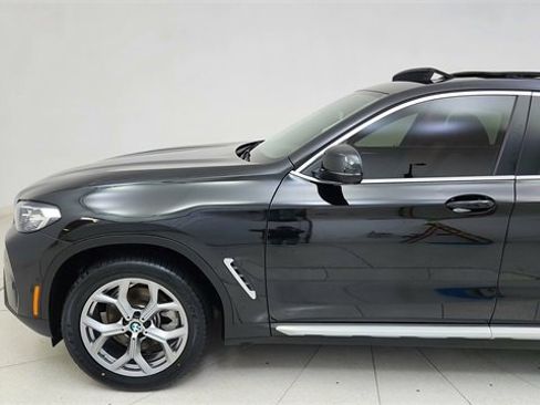 Used 2025 BMW X4 xDrive30i image 4