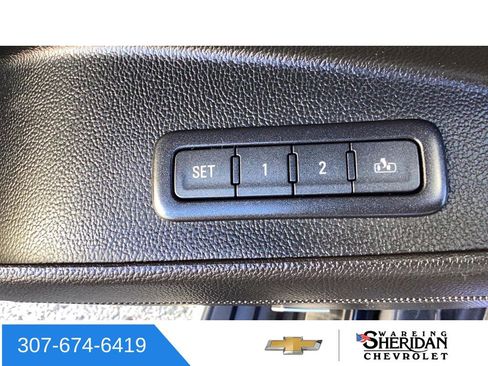 Used 2018 Chevrolet Suburban Premier AWD/4WD image 24