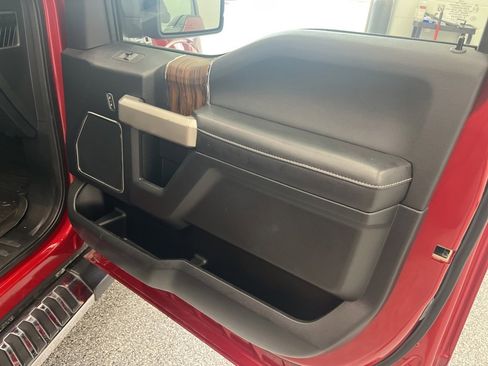 Used 2020 Ford F150 Lariat w/ FX4 Off-Road Package image 32