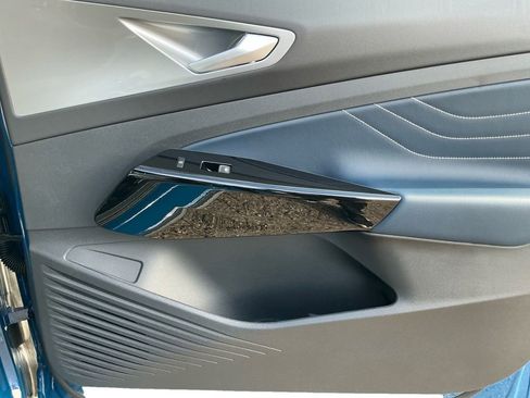 New 2026 Volkswagen ID.4 Pro S Plus image 16