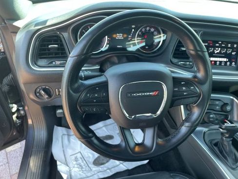 Used 2018 Dodge Challenger R/T RWD image 11