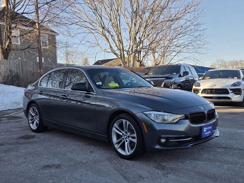 Used 2017 BMW 330i xDrive 330i xDrive image 8