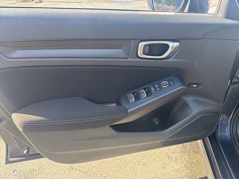 Used 2022 Honda Civic Sport image 11