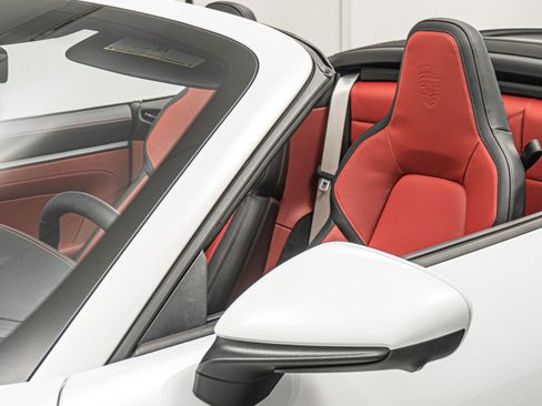 Used 2026 Porsche 911 Carrera S image 37